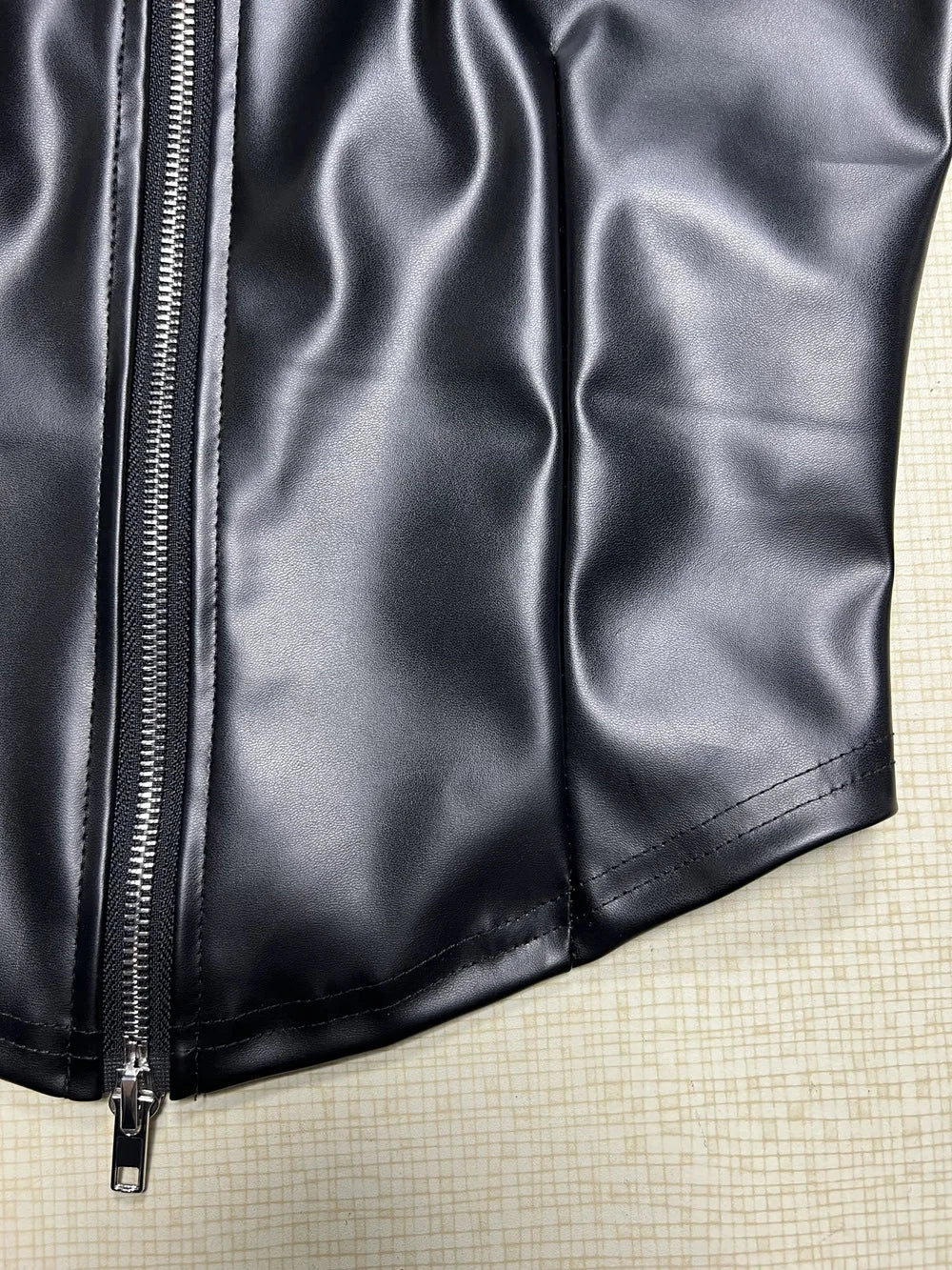European and American style 2025 autumn new women's clothing fashion stand-up collar sexy backless slim PU small vest women