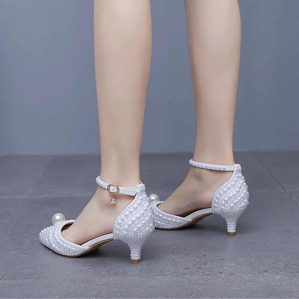 2025 New Large Pointed Womens Sandals Slim Heels Wedding Dress Beige Pearl Wedding Shoes Sandals Bridal High Heels Wedding Shoes