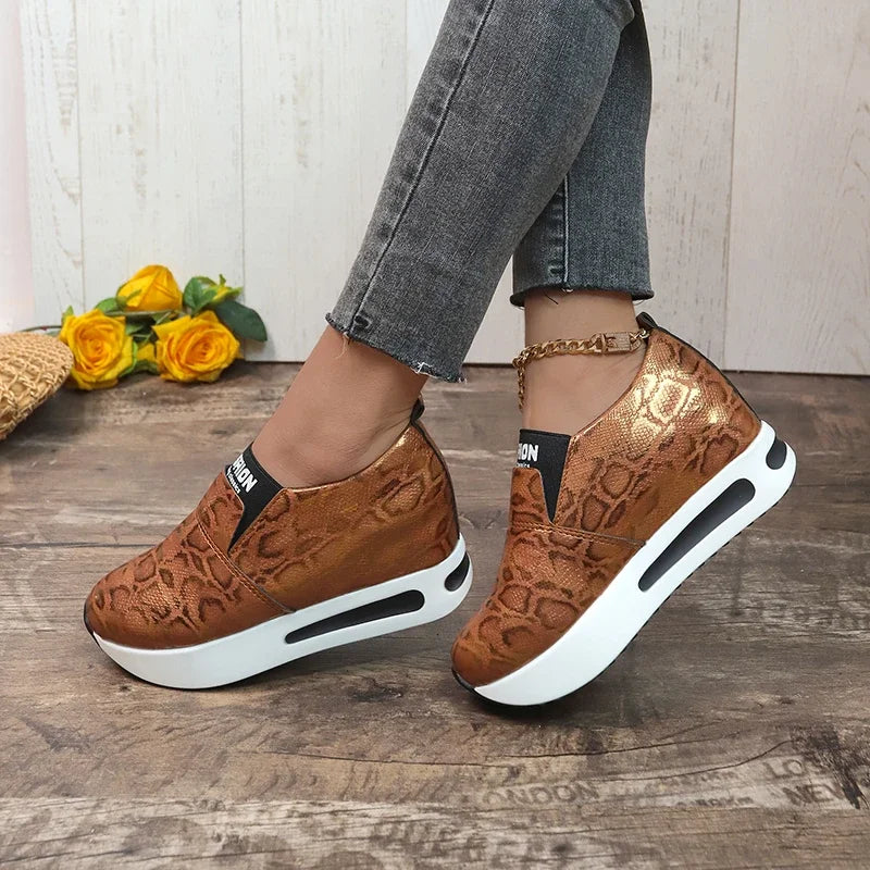 Women Sneakers New Casual Non-Slip Platform Sneakers Women Fashion Slip-On Designer Shoes for Women Fashion Lightweight Loafers