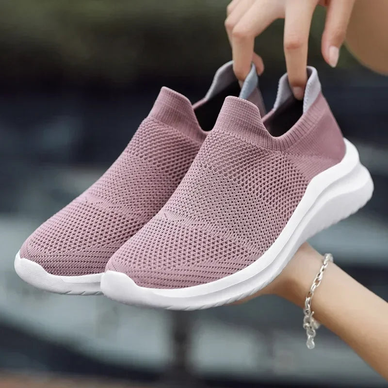 Men Sneakers Unisex Casual Shoes Soft Sole Slip-On Vulcanized Shoe Lightweight Loafers Plus Size Walking Men Shoes Tenis Hombres