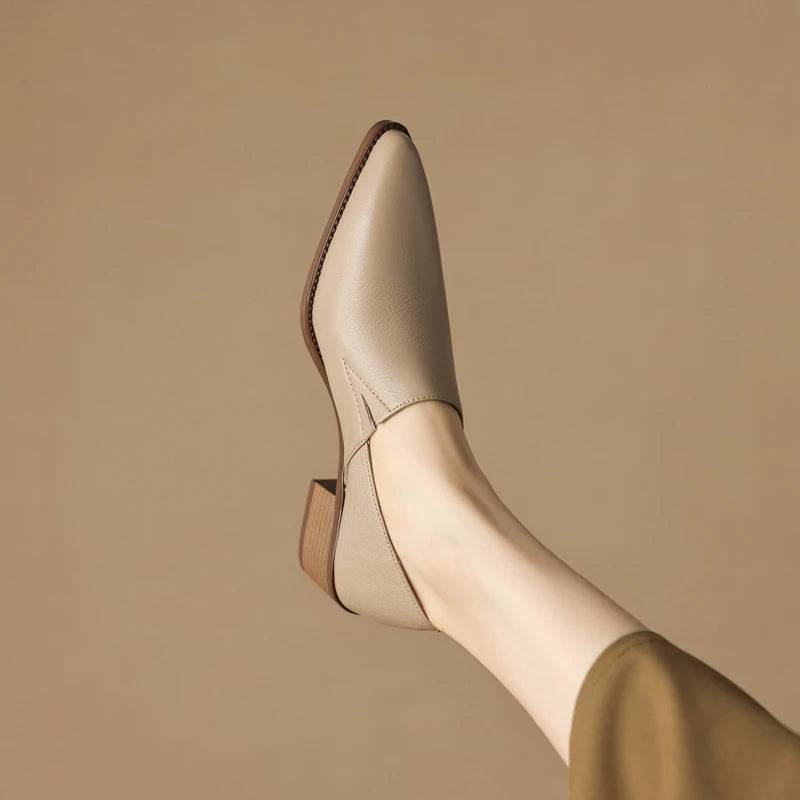 Women's New Simple and Comfortable Vintage Leather Pointed High Heels Large Lefu Shoes