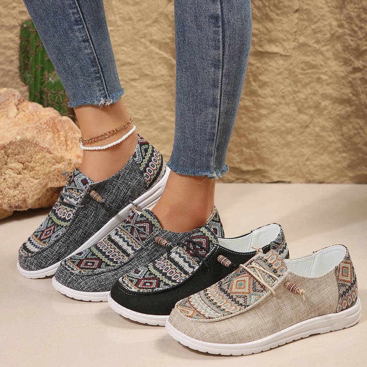 Women's Lightweight Sports Shoes Spring Fashion Flats Lace Up Soft Sole Casual Sneakers Women Comfortable Non Slip Walking Shoes