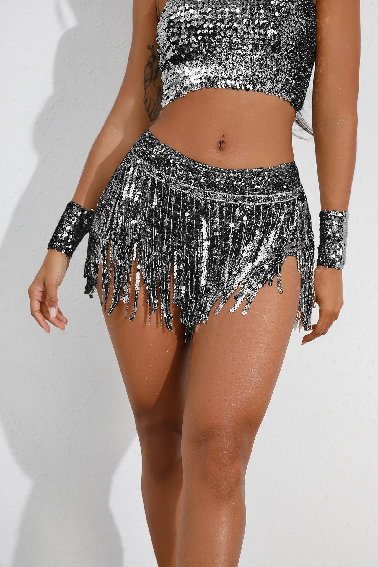 Women Clubwear Sequin Sexy Mini Skirt Solid Color Performance Dance Bars Party Tassel Skirts Red Black Gold Cosplay Outfits
