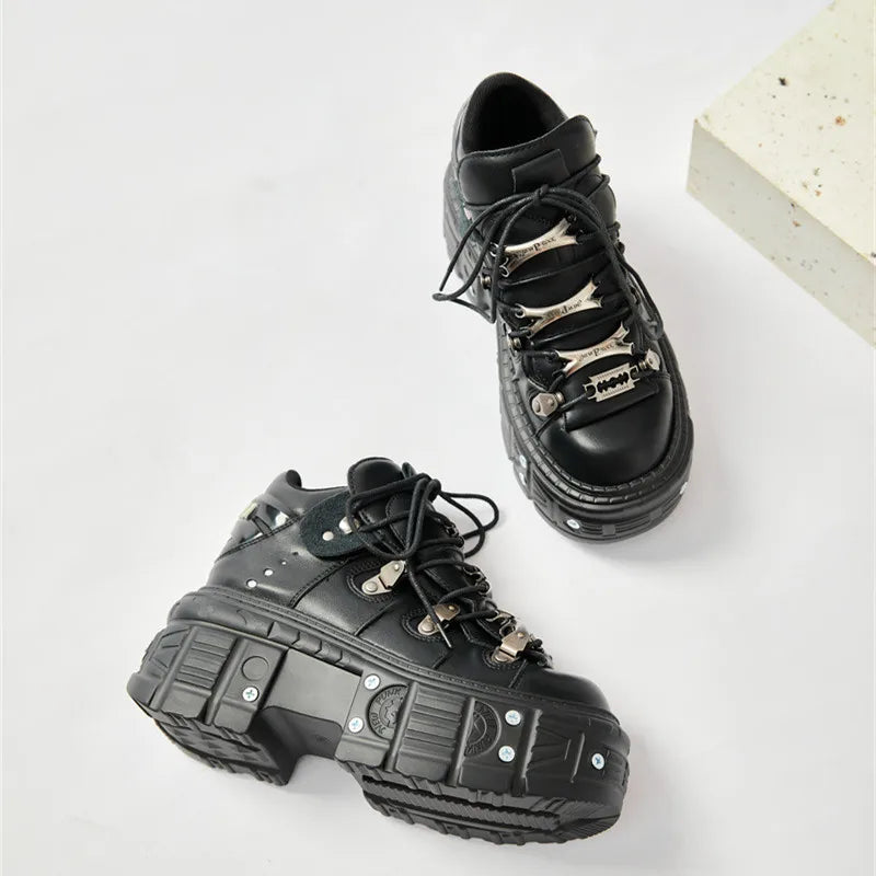 New Fashion Women Lace-Up Sneakers Round Toe Thick Bottom Metal Decoration Woman Ankle Botas Mujer Punk Party Rock Platform Shoe
