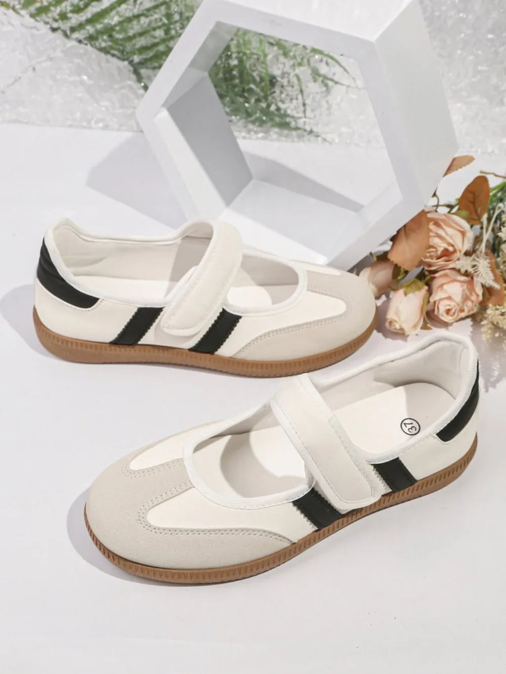 Women Sneakers 2026 New Fashion Solid Shallow Designer Shoes Spring Autumn Soft Soled Loafers Comfort Casual Female Sports Shoes