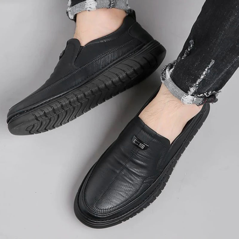 Handmade Men Leather Shoes Soft Sole Loafers Business Casual Shoes Slip on Men Shoes Classic Moccasins Lightweight Driving Flats