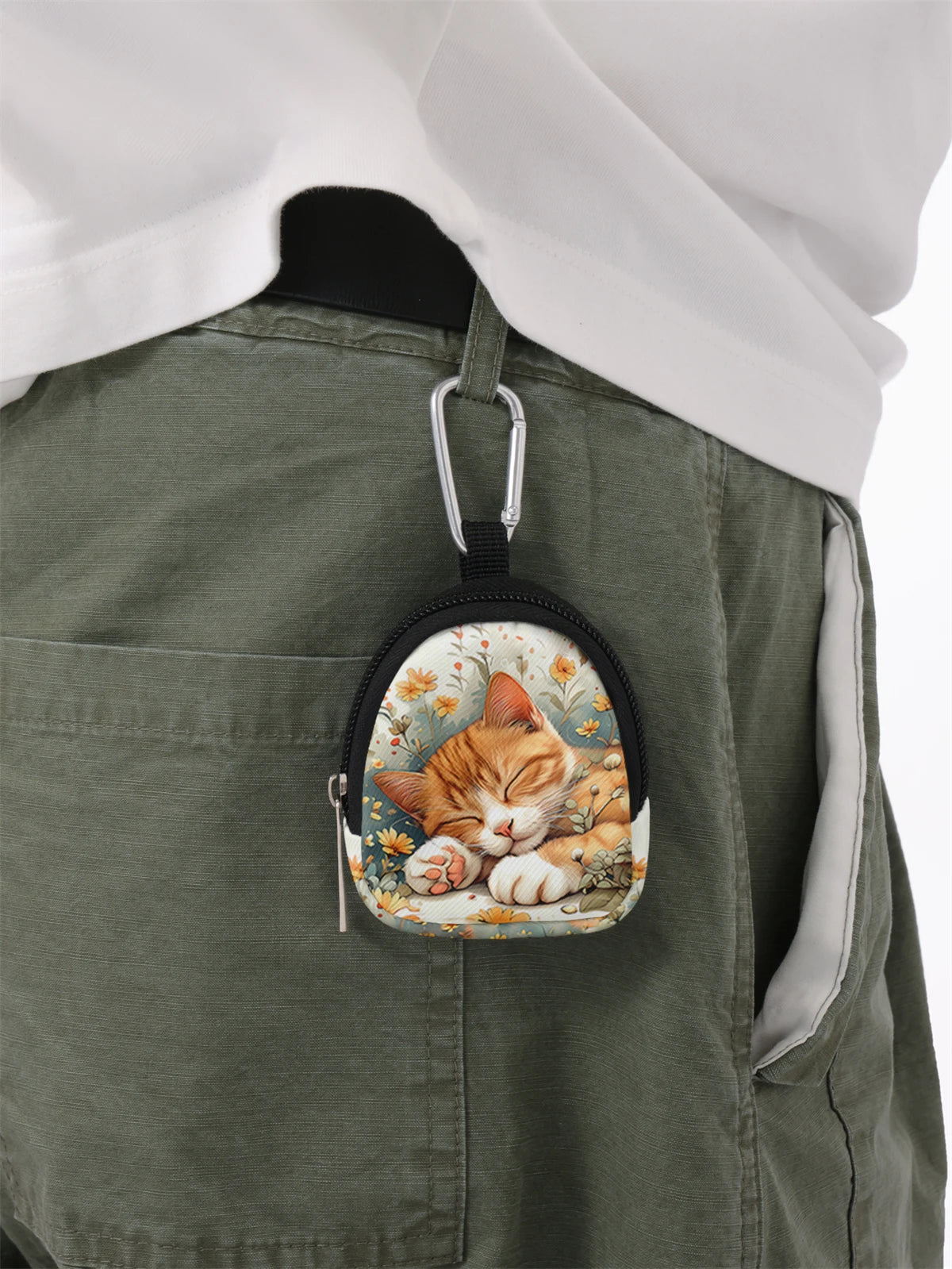 Cat pattern printed mini wallet, lightweight zipper change bag with hook clip, headphone key bag, suitable for both men and wome
