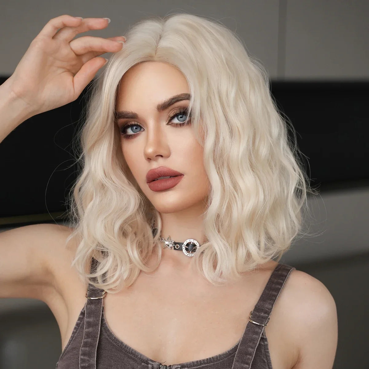 NAMM High Density Synthetic Middle Part Blonde White Wig For Women Daily Short Wavy Bob Wigs With Curtain Bangs Glueless Wig