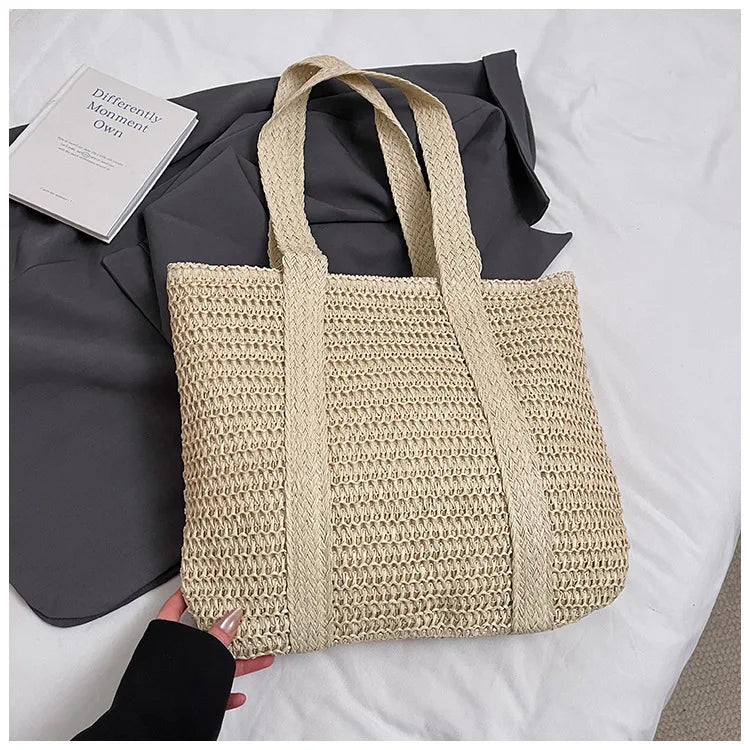 Straw woven bag, women's new versatile large capacity commuting tote bag, fashionable and stylish vacation bag