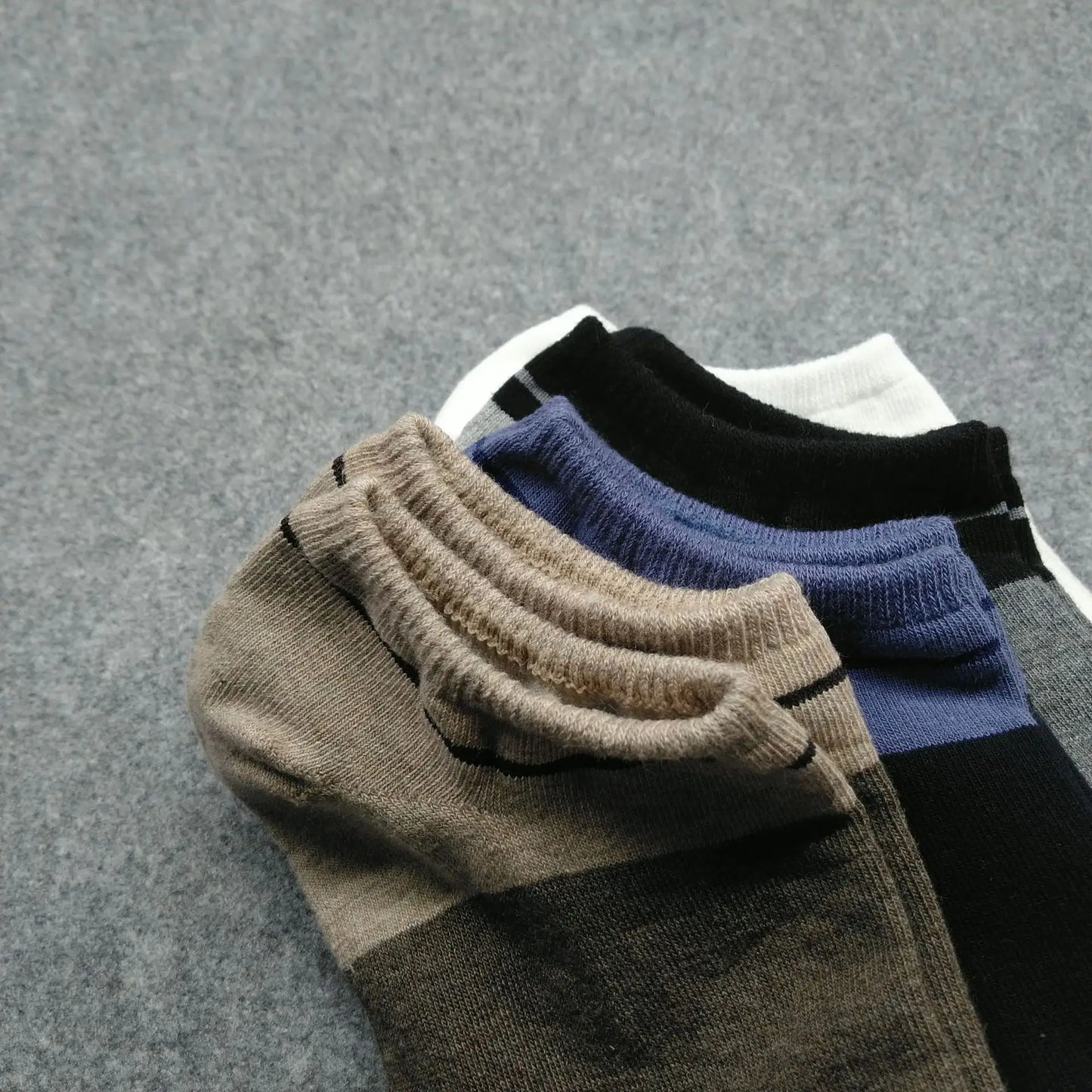 Good Quality Cartoon Gentleman Bear Men's Socks Cotton Harajuku Style Sport Boys Skateboard Novelty Breathable  Christmas Gifts