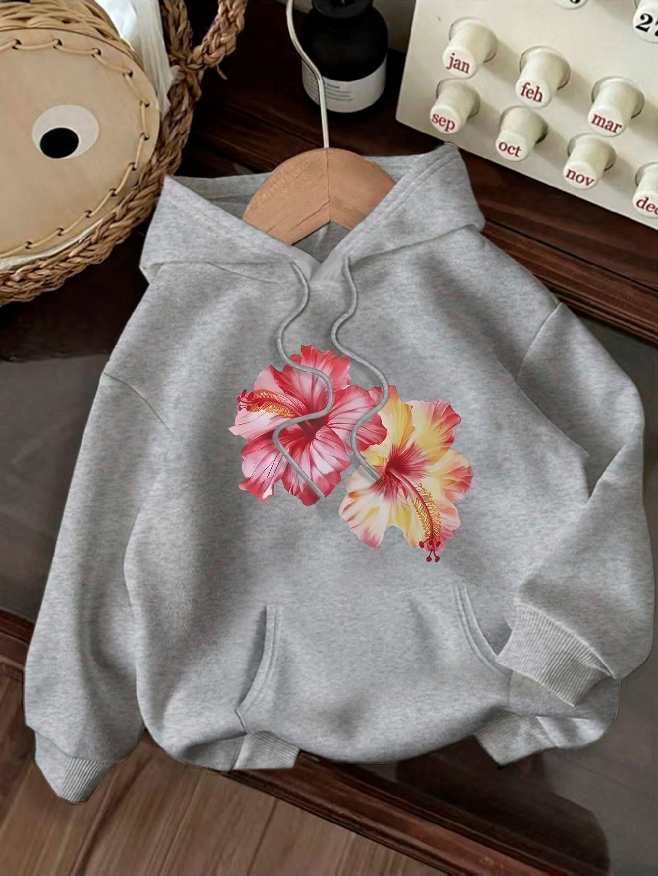Colorful Floral Pattern Printed Women's Autumn and Winter Round Neck Hoodie Casual Long Sleeved Top Sweatshirt Women's Clothing