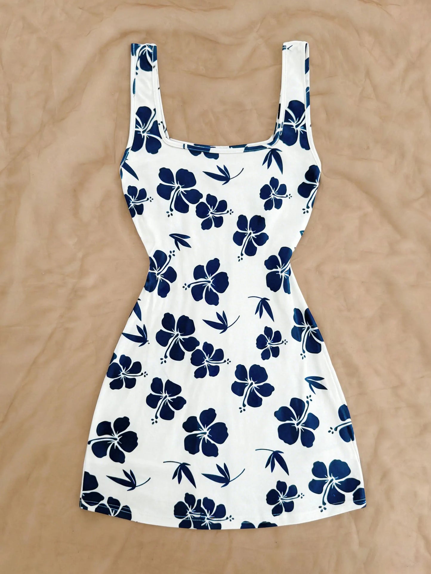 Women's Sexy Vacation Style U-Neck Flower Print Open Back Side Slit Mini Dress for Spring/Summer