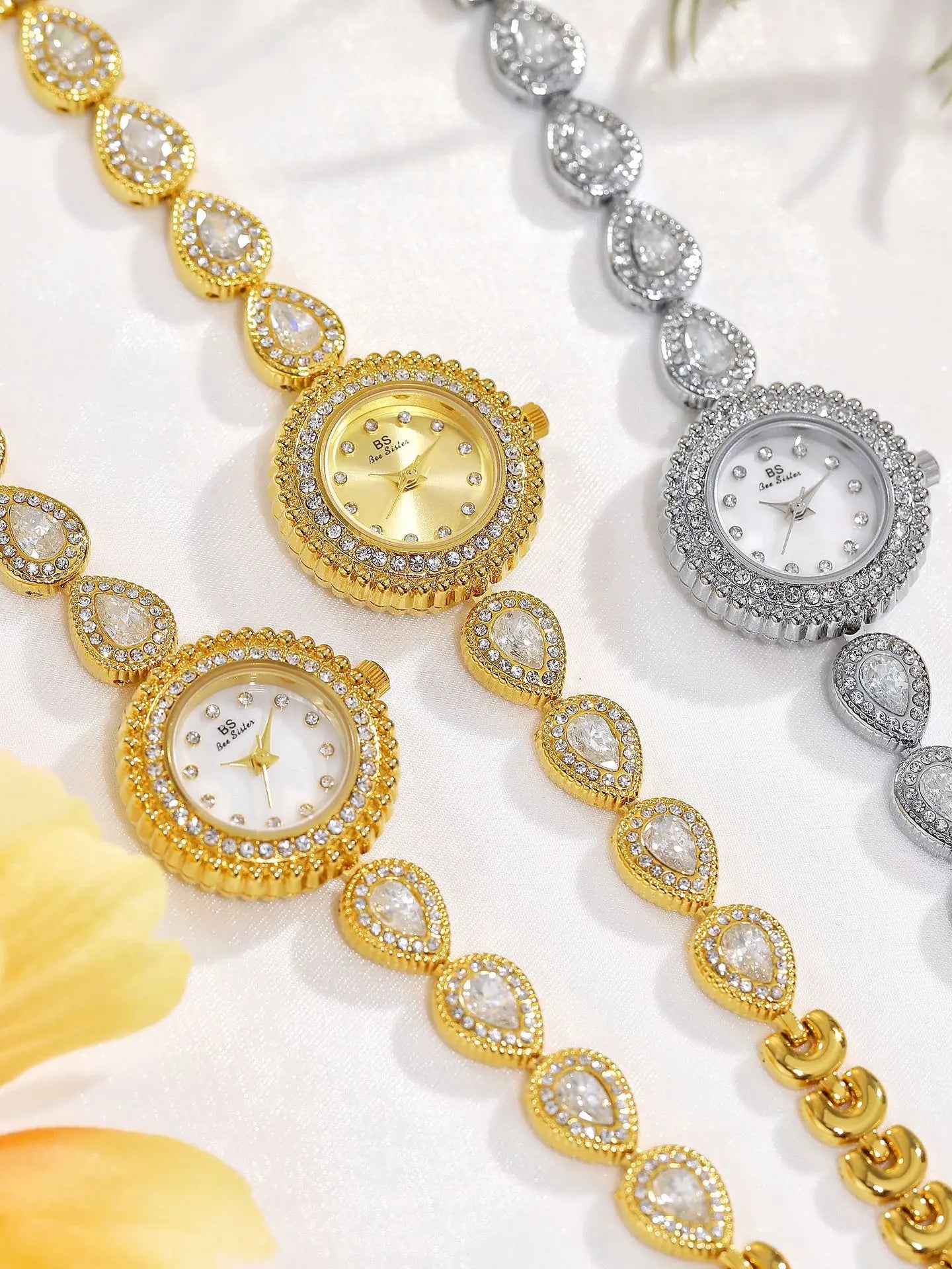 Gold Women Bracelet Dress Watches For Ladies Wrist Quartz Watches 2025 Top Brand Luxury Golden Rhinestone Gift Girlfriend Clock
