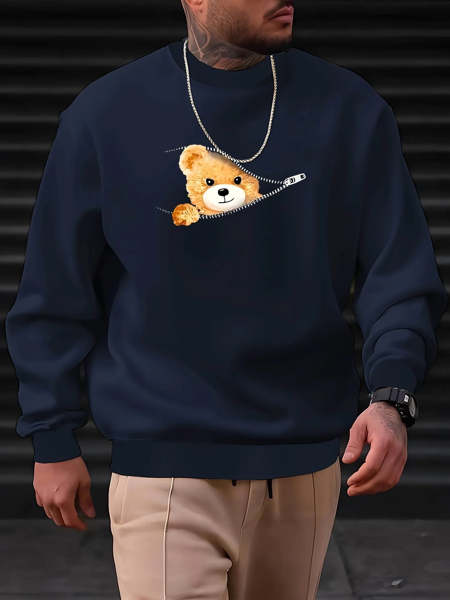 Men's autumn and winter fashionable casual loose and cute bear pattern printed long sleeved round neck sweatshirt