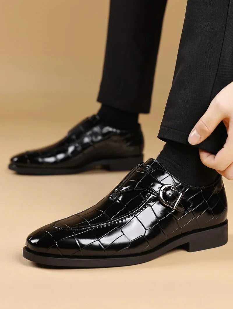 Autumn Retro Men Formal Shoes Slip on Men Casual Loafers Brand Moccasin Buckle Brogue Business Formal Men Shoes New Style