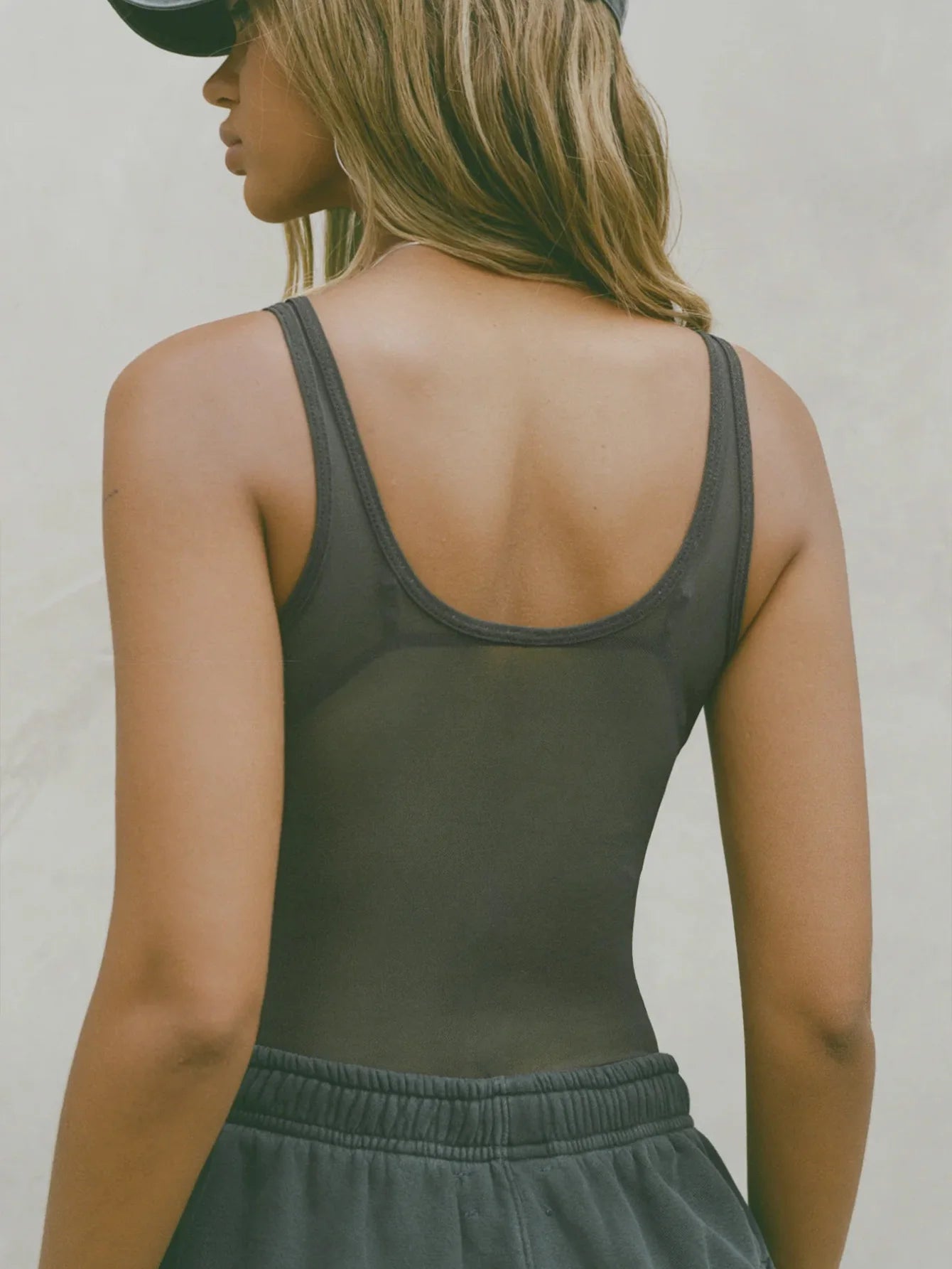 Women's Sexy Street Style Mesh Backless Top, Sleeveless Design for Parties Beach Holidays, Perfect for Spring Summer Fashion