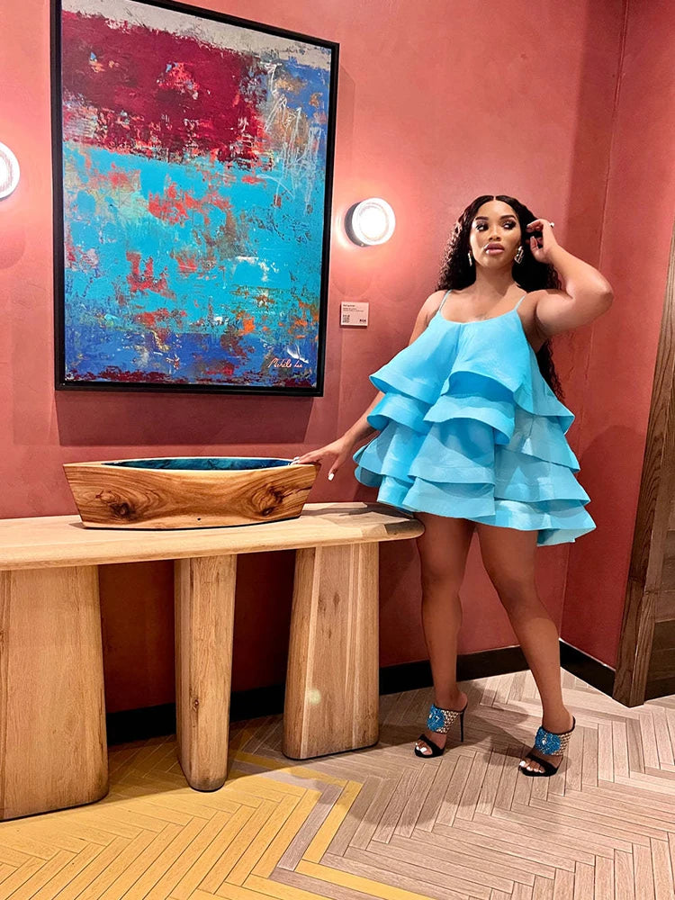 Sexy Short Daring Dresses Summer Sphagetty Strap Dress with Cascade Ruffles Elegant Dress Korean Style Wholesale Dropshipping
