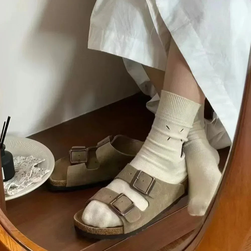 High Quality Leather Sandals for Men and Women CasualComfortable Anti-Slip Spring and Autumn Beach Shoes for Fashion Slippers