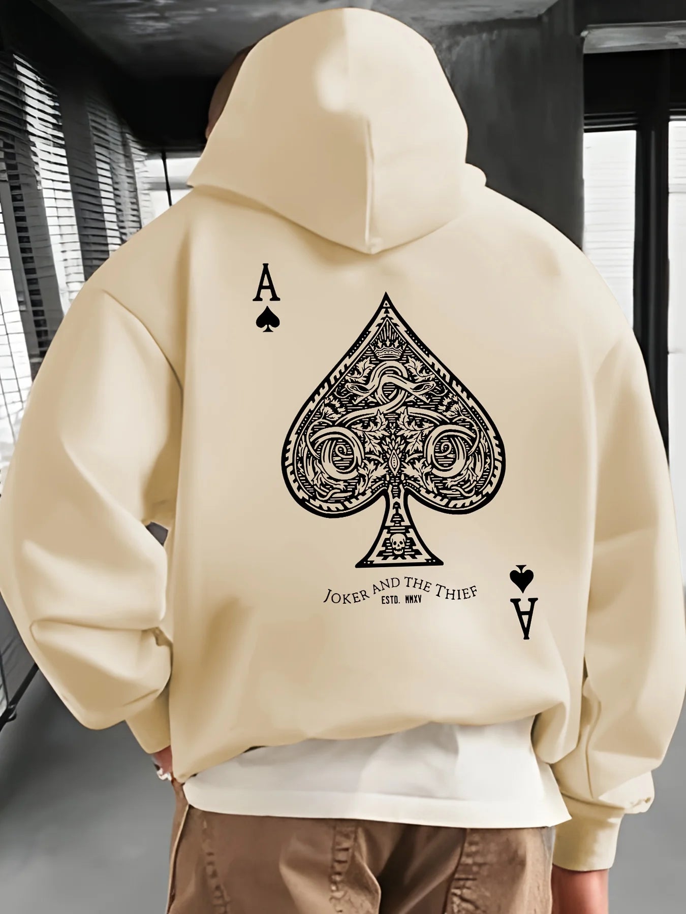 Men's autumn and winter casual fashion loose back poker card A graphic printed long sleeved hooded sweatshirt warm pullover BAZAARHUBO