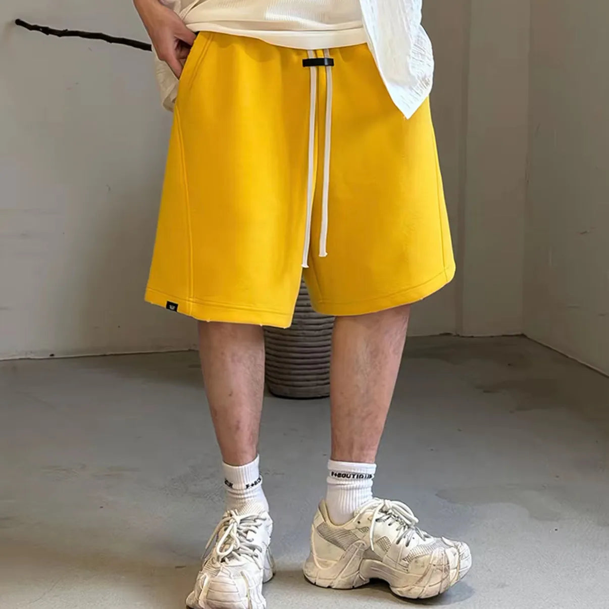 Mens Summer Casual Shorts Loose Fit Elastic Waist Drawstring Streetwear Sweatpants Hip Hop Shorts Knee Length Straight Trousers