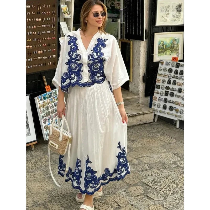 Women's 2-piece Set Of Blue Embroidered Single-breasted Loose Shirt + Chic High-waisted Loose Pleated Street Skirt Suit