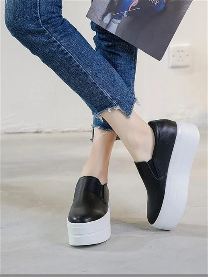 ZXRYXGS 2026 New Top Cowhide Platform Shoes Woman Sneaker Non-slip Comfort Winter High Heels Leather Shoes Women Casual Shoes