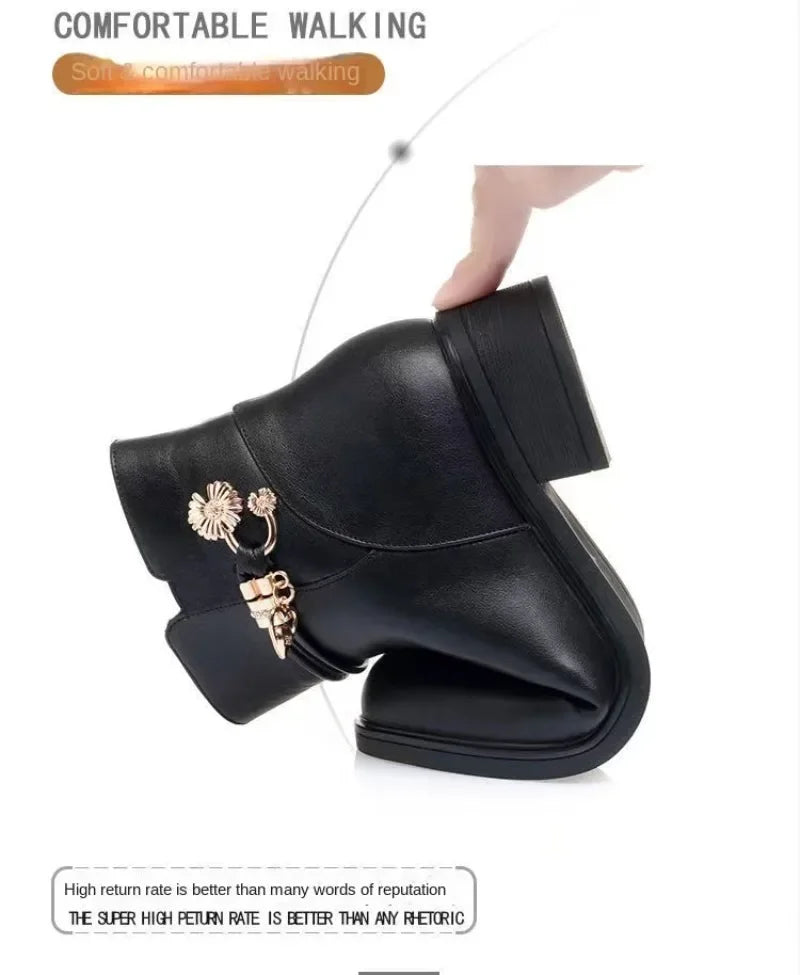 Winter Boots Women's Waterproof Warm Leather Mother Cotton Boots Fashion Black Mid Heel Plush Snow Boots Soft Sole Short Boot