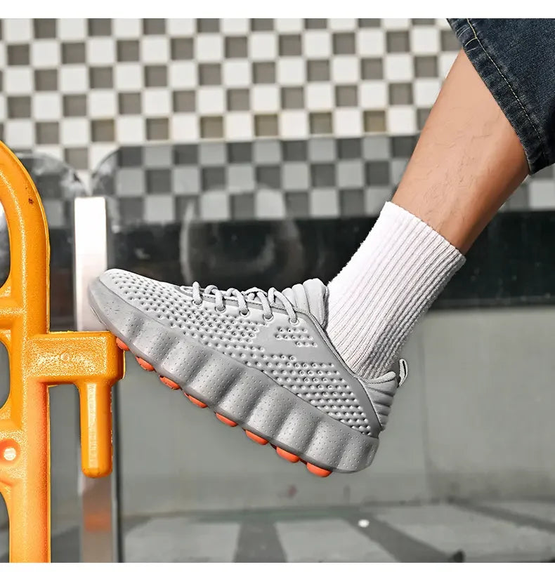 2026 Men's summer lightweight sports shoes, fashionable solid color versatile casual lace up  men's shoes