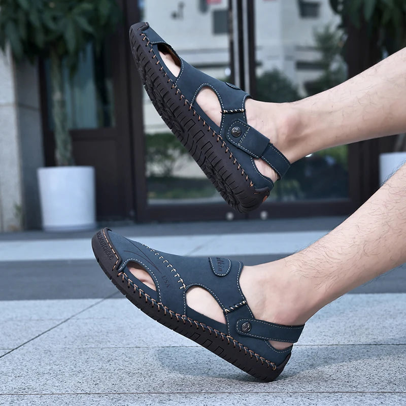 New Handmade Summer Sandals Men Breathable Leather Shoes Man Outdoor Men Sandals Antiskid Beach Sandals Hollow Shoes Fashion