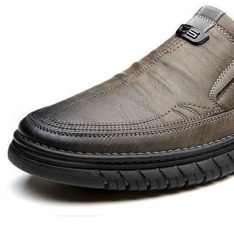Handmade Men Leather Shoes Soft Sole Loafers Business Casual Shoes Slip on Men Shoes Classic Moccasins Lightweight Driving Flats