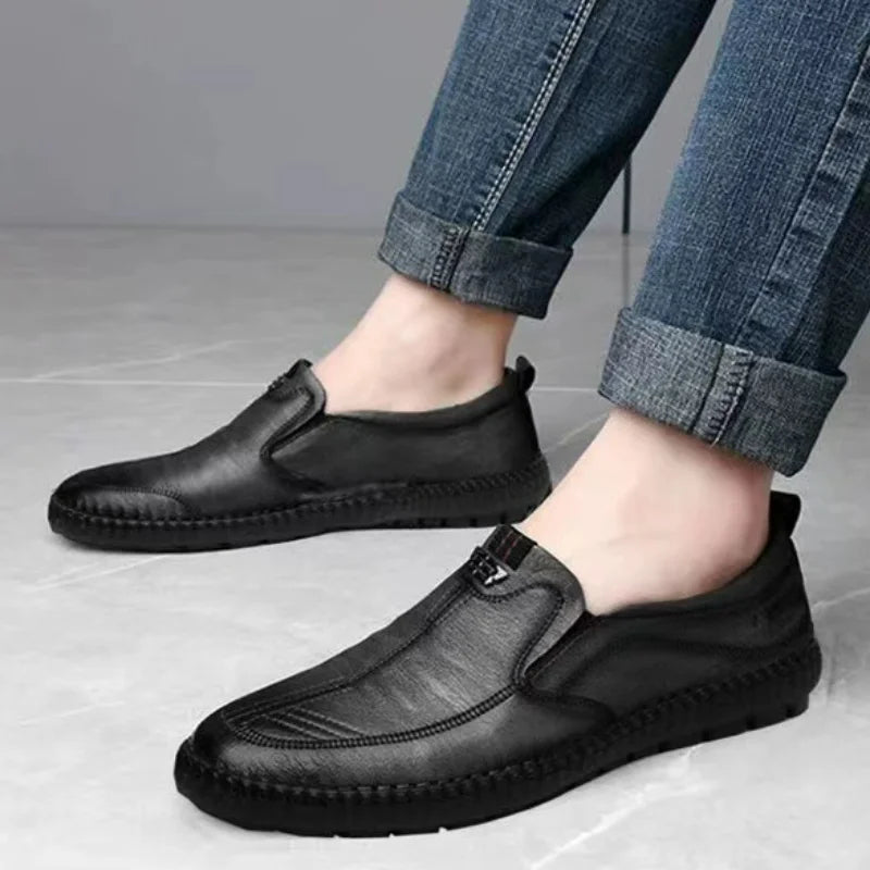 Men's Leather Shoes New Summer Outdoor Slip on Casual Shoes Breathable Non Slip Flats Men Driving Walking Shoes Zapatos De Cuero