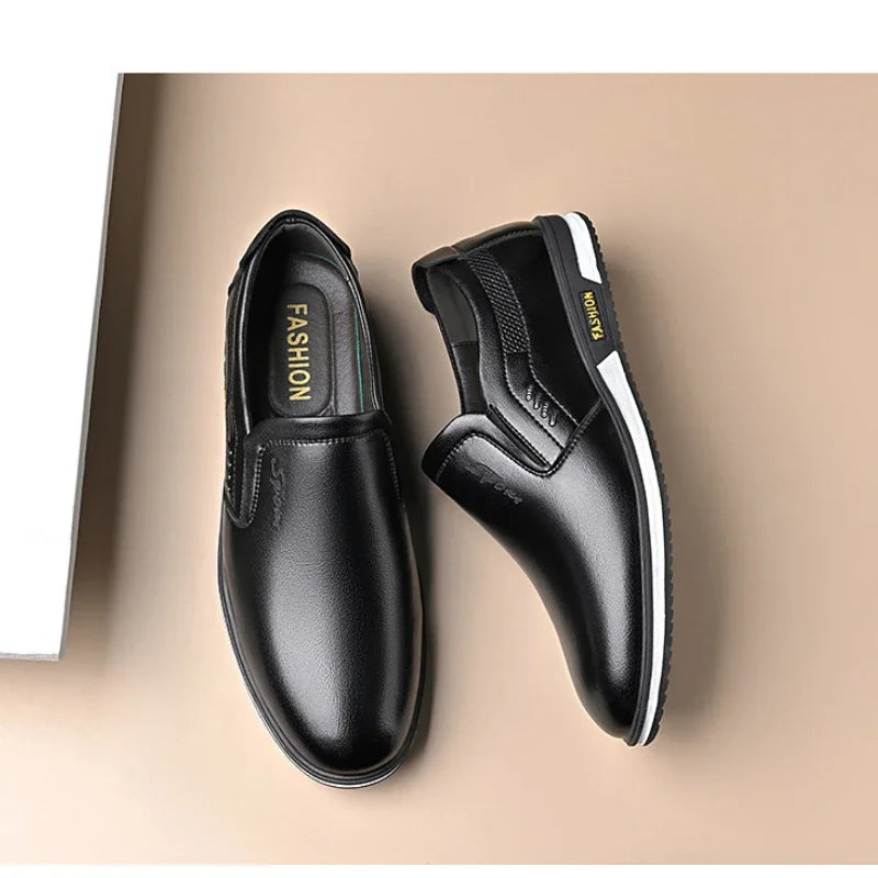 Leather Shoes Men Loafers Shoes 2026 Spring Summer Men Breathable Outdoor Casual Footwear Business Formal Single Shoes Sneakers
