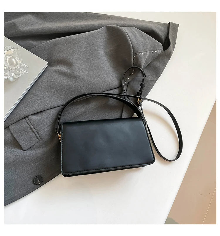 New Women's Large Capacity Bucket Bags with Wide Shoulder Strap Single Shoulder Handbag Drawstring Handheld Crossbody Bags