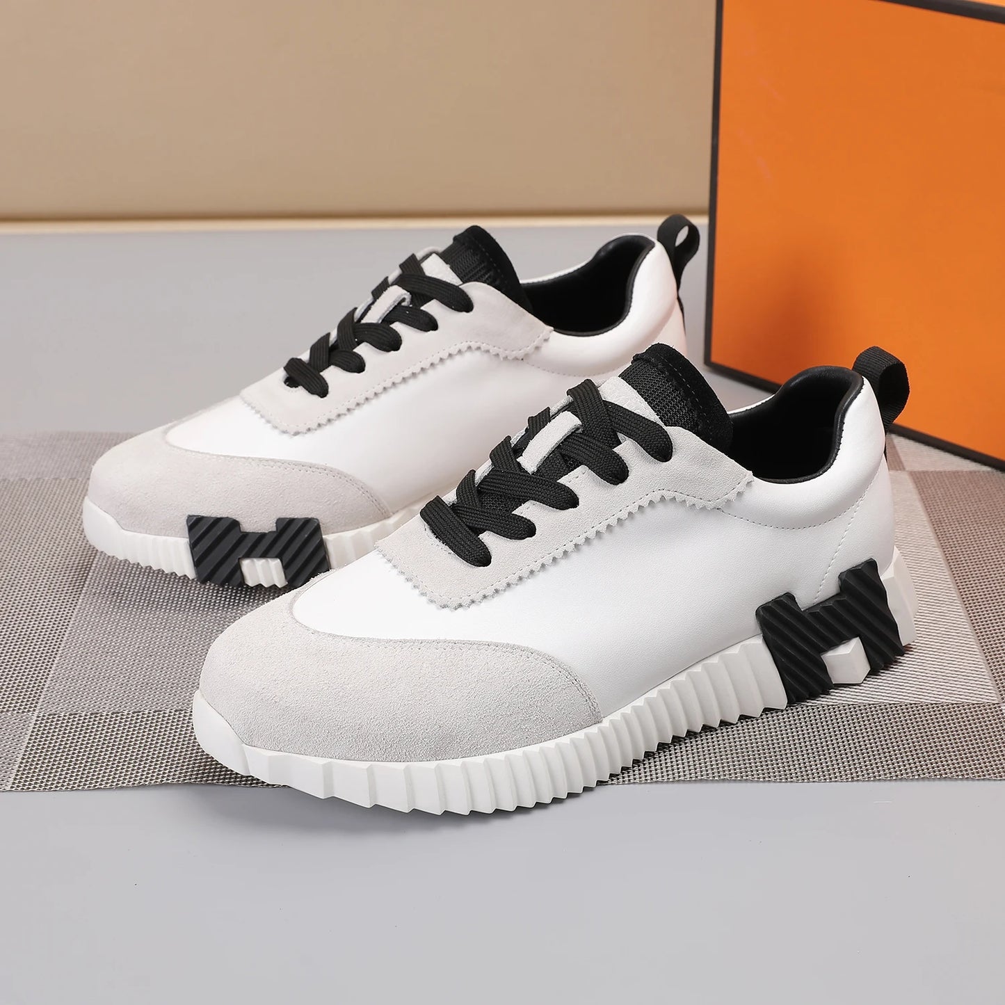 Leather Men's Shoes Comfortable Breathable British Style Casual Running Shoes Fashionable Board Shoes round Toe Thick Bottom
