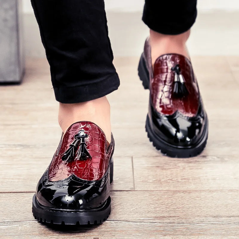 Fashion Shoes Office Shoes Slip-on Shoe Mens Leather Shoe Berathable Moccasins Fringed Men Shoes 2025 New Zapatos Para Hombres