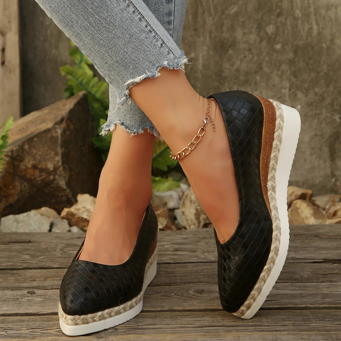 2025 New High Heels Pointed Toe Comfortable High-Heeled Shoes Ladies Shallow Mouth Lace-Up Clogs Wedge Platform Women Sneakers