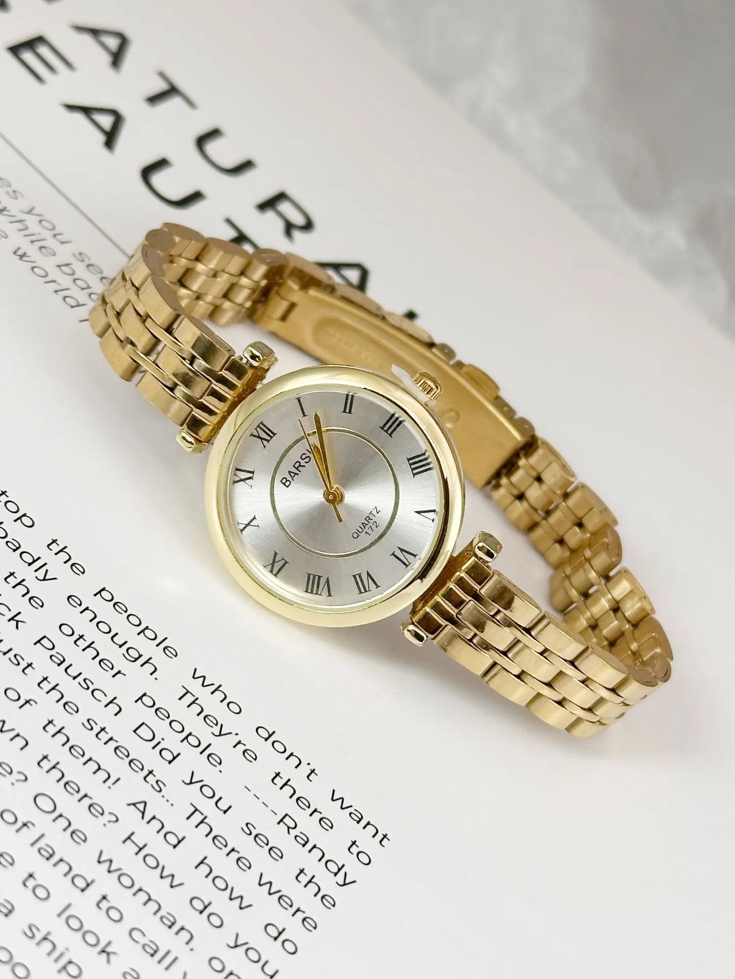 UTHAI New Women's Watch Steel Strap Exquisite Ladies' Watches Simple Thin Compact Fashion Wrist Watch Clock