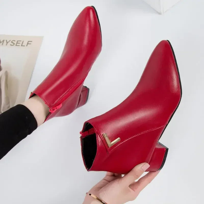Short women's boots 2025 autumn/winter new Korean version medium thick heel short boots with zipper frosted face pointed single