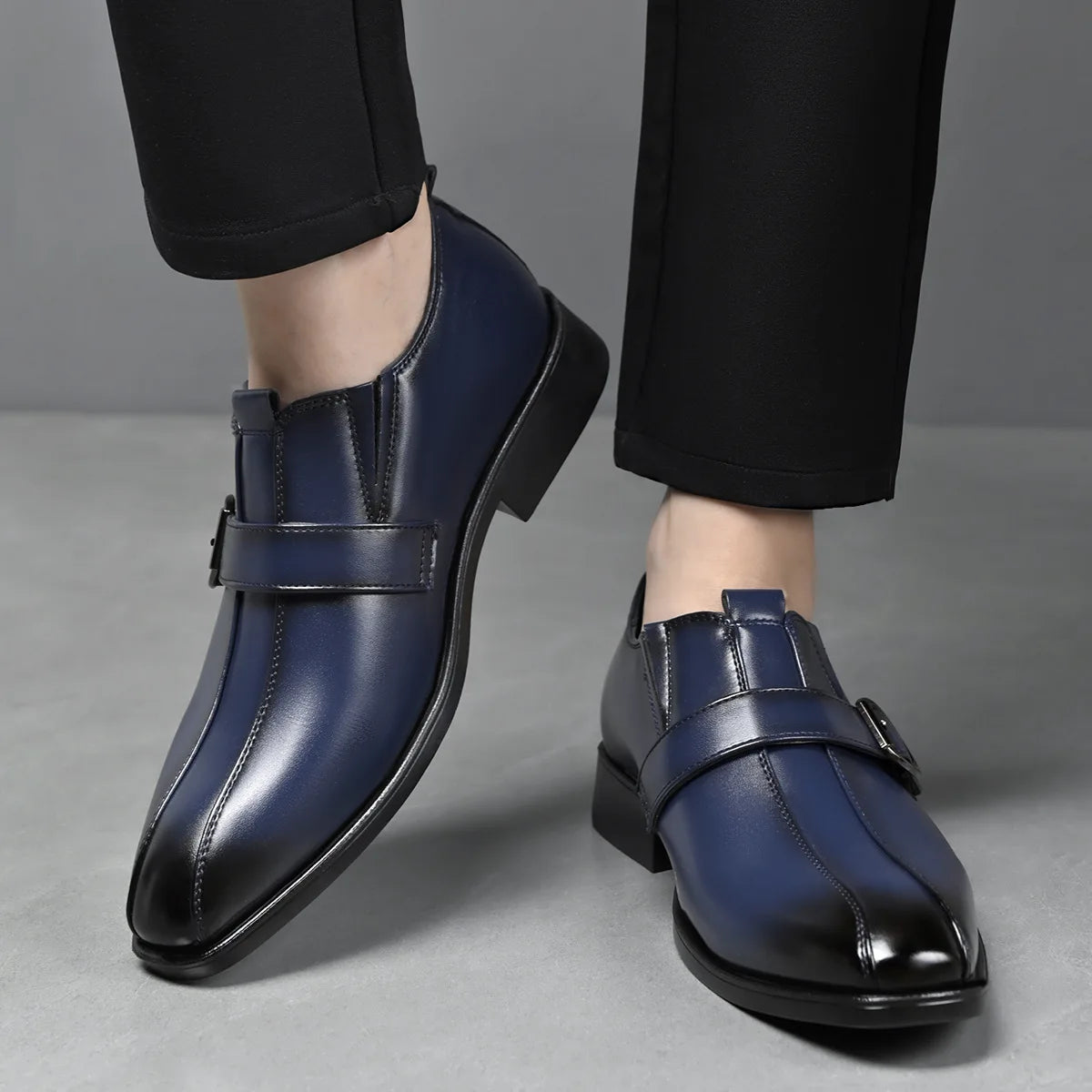 Designer Big Size 38-47 Men Dress Shoes Fashion Solid Color Wedding Shoes Male Spring Autumn Buckle Designer Man Leather Shoe