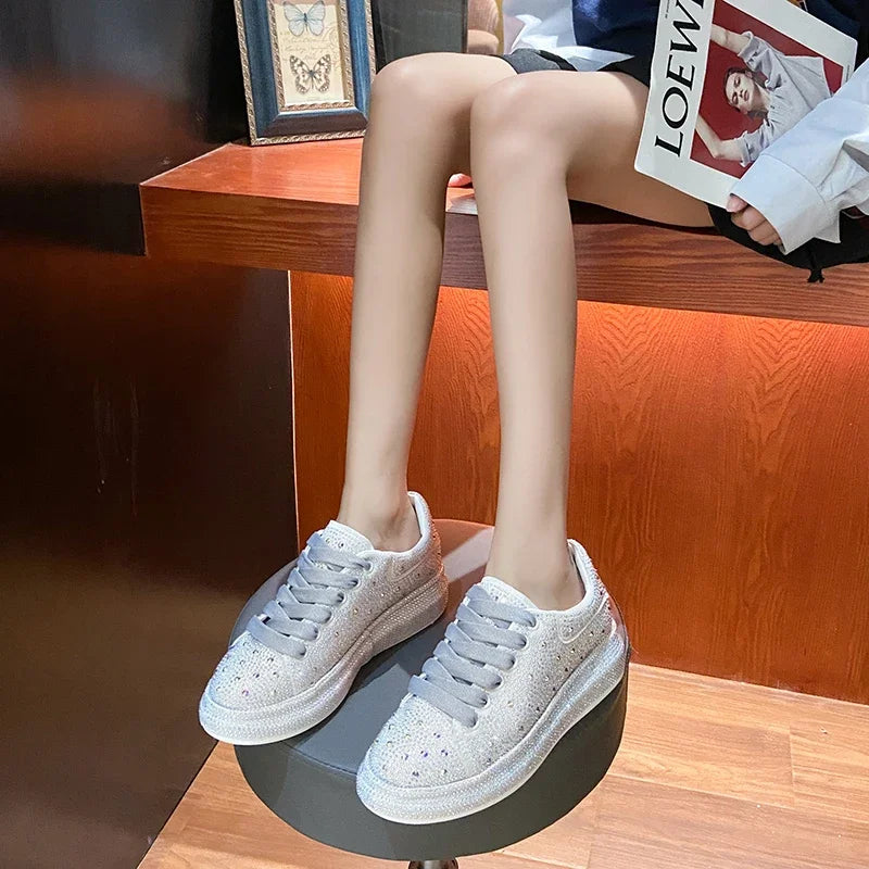 NEW Brand Women Fashion Casual Glitter Sparkling Sneakers Women Encrusted Lace Up Shoes White Sole Fashion Street Sneakers Shiny