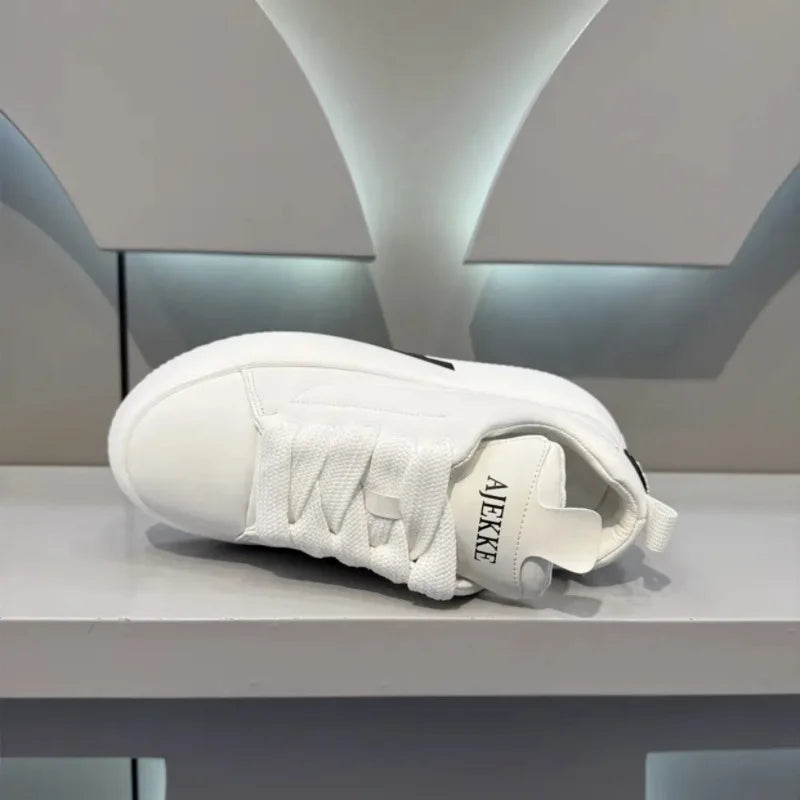 Thick Bottom Heightening White Shoes Round Toe Lace Up Casual Board Shoes Men Anti-slip Comfort Sneakers Fashion Running Shoes