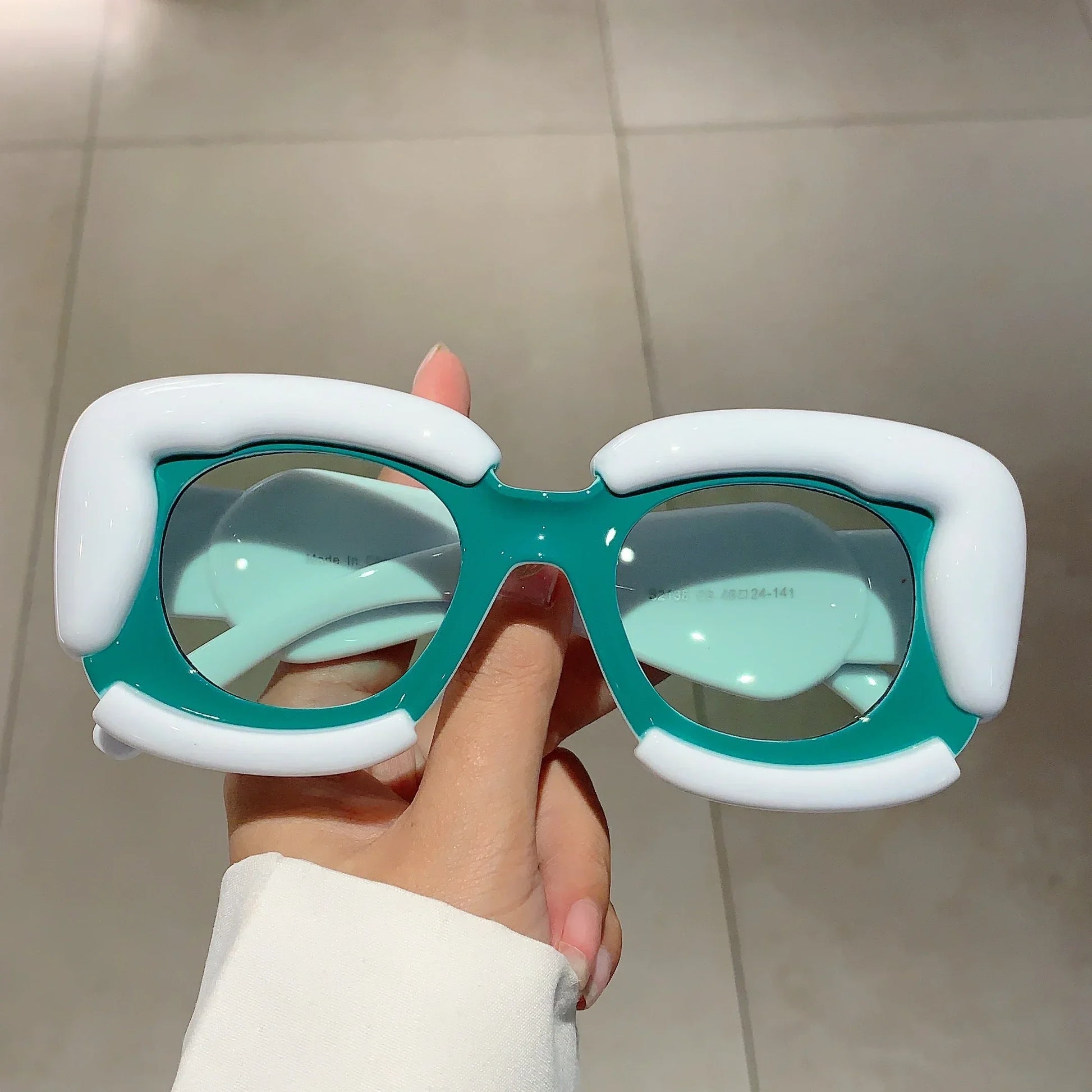 KAMMPT Square Women Sunglasses 2023 New Oversized Cloud Shape Rim Shades Ins Trendy Luxury Brand Design UV400 Protection Eyewear BAZAARHUBO