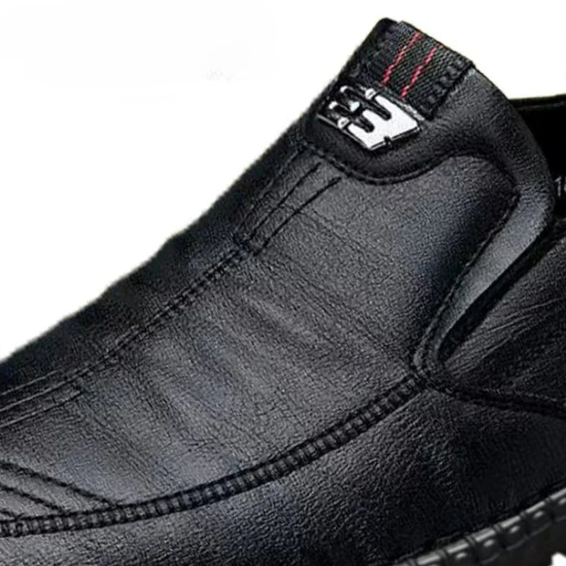 Men's Leather Shoes New Summer Outdoor Slip on Casual Shoes Breathable Non Slip Flats Men Driving Walking Shoes Zapatos De Cuero