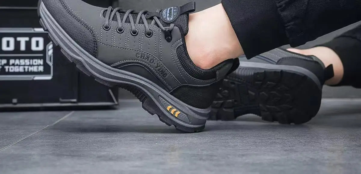 Men's new sports running shoes breathable anti slip casual  sneaker outdoor walking training shoes for male students and men