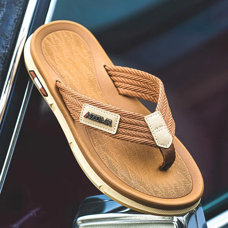 Stylish, versatile men’s moccasin sandals with soft soles, comfortable, slip-resistant, and durable, perfect for outdoor use.