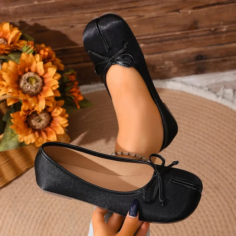 Tabi Ballet Flats for Women Split Toe Flat Shoes Elegant Bow Knot Slip on Shoes French Vintage Summer Flats Trendy Shoes
