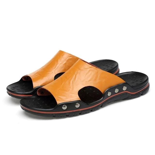 Summer Slippers New Men Sandals Soft Outdoor Slides High Quality Genuine Leather Comfortable Beach Sandals Outdoor Men Shoes