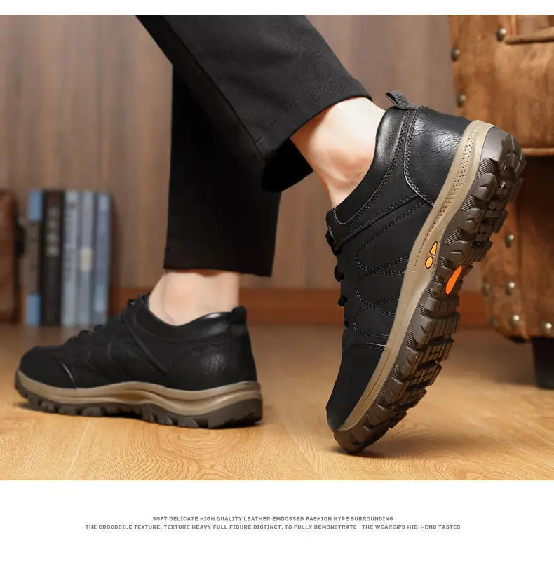 Men's Outdoor Leisure Shoes Mountaineering Fashion Sports Shoes Anti Slip Lightweight Shoes Comfortable Men Sneakers