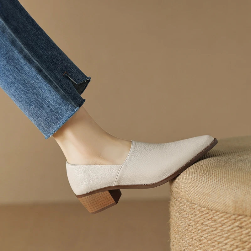 Women's New Simple and Comfortable Vintage Leather Pointed High Heels Large Lefu Shoes