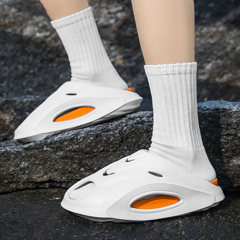 New Men's Slippers Outdoor Indoor Beach Sandals Comfortable Thick Soft Slides Men Women Casual Shoes Men Flip-flops Slippers